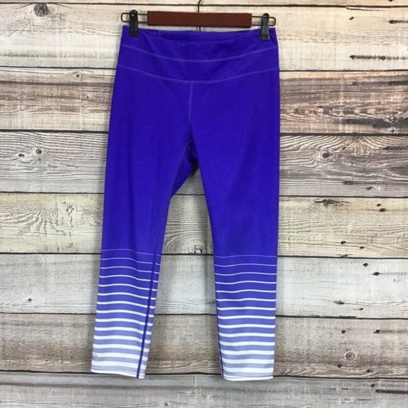 Athleta Pants - 🆕LIST ATHLETA "STRIPE FADE SONAR" CROP